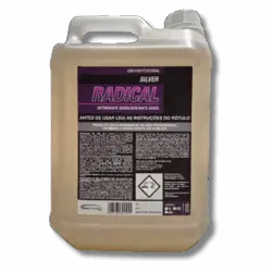 Detergente desincrustante ácido, desenvolvido para limpar e abrilhantar todos os tipos de superfícies de alumínio e aço inox.